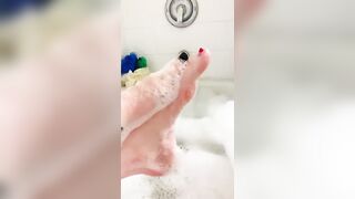 Soapy Toes Rubbing