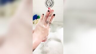 Soapy Toes Rubbing