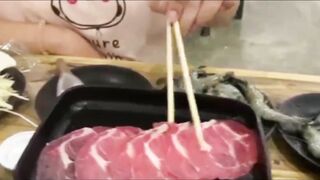  sex Buffet เอาหมูกะทะมาอ่อยเพื่อนสาว