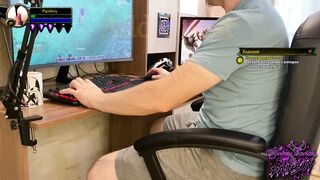 bimbos Blown my Cock while Having Fun World of Warcraft I Jizzed on