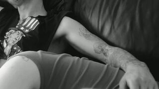 Hottie Fiance uses Morning Blow Job Motivation for her Gf to got