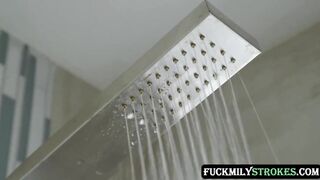 FuckmilyStrokes - Alice will stop at nothing to seduce Nade