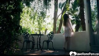 Sensational dark hair Bombshell loves the gardener's tool