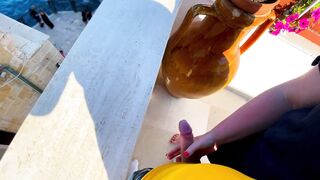 Riskanter Hand Job an Einem Italienischem Aussichtspunkt - Sperma Auf Den Gehweg Gespuckt