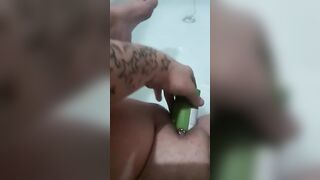 Snatch Stufing:masterbating with a Aorosel can