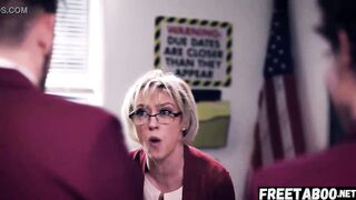 mom Professor Dee Williams Got Wrecked By 4 Unruly Students