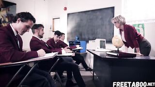 mom Professor Dee Williams Got Wrecked By 4 Unruly Students