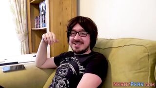 Real newbie give oral sex to Yorkshire geek