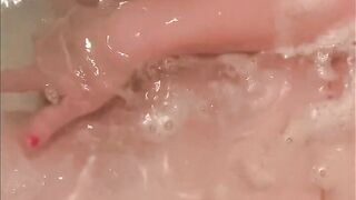 Bath Tub Time with Dreamer
