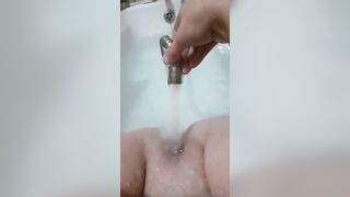 Stuffing a Open Shower Hose inside my Cunt