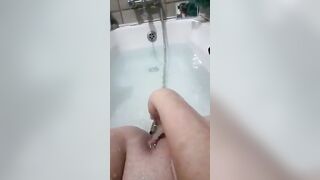 Stuffing a Open Shower Hose inside my Cunt
