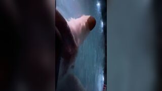 Cutie Bath-Tub Finger Machine