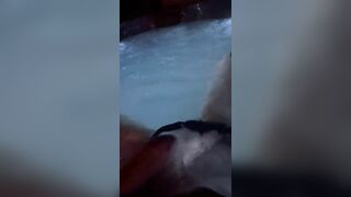 Cutie Bath-Tub Finger Machine