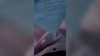 Cutie Bath-Tub Finger Machine
