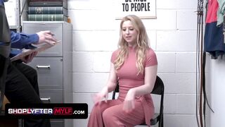 Thin Mom Sunny Lane Lets The Security Guard Fill Her