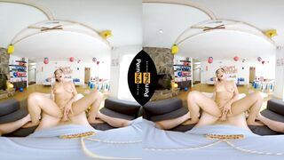 VR 180 - Jada Kai has a Birthday Surprise for will Pounder