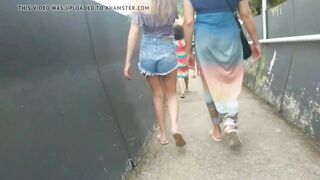 Novinhas de shortinho