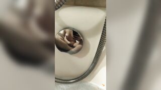 Incredible body and she fingering her vagina in the restroom