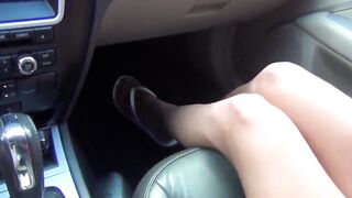 Whore gives car devils pedicure. Kinky Hot cumshot