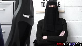 Muslim 19 yo Delilah Day stole lingerie but got busted by a