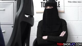 Muslim 19 yo Delilah Day stole lingerie but got busted by a