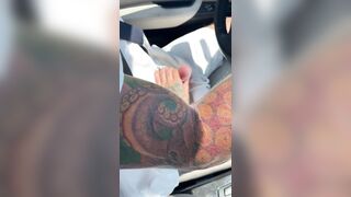 I Blown a Dude under a Red Light at a Traffic Light