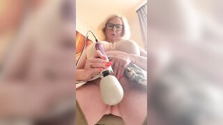Doxy Massaging Dildo Making me Cum