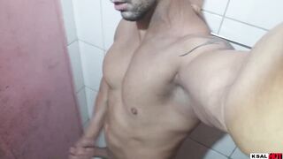 The Crazy Mike Hottie is going to masturbate for a