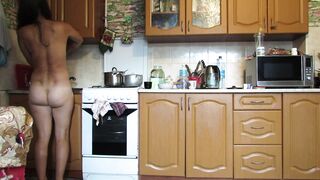 Уборка + гимнасстика на кухне