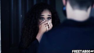 Housewife Scarlit Scandal Fucks The Delivery Dude While Hubby Is
