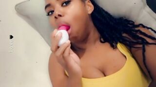 African milf Masturbating