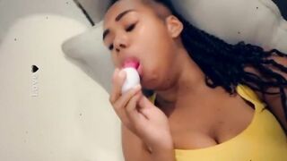 African milf Masturbating