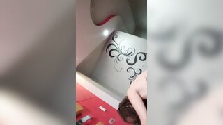 Se Fue Al Hotel Mientras Su Esposo Trabaja