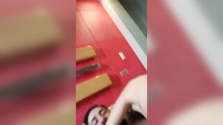 Se Fue Al Hotel Mientras Su Esposo Trabaja