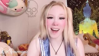 Lap Dance Ends w Mouth Full of Cum (PREVIEW)
