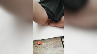 How many Licks does it take to got to the Center of a Lollipop?