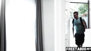 Lonely mom Sovereign Syre Wants To Got Impregnated By Her
