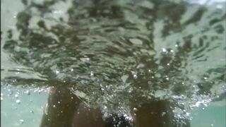 goddess milf Flashing Foot and Booty Underwater