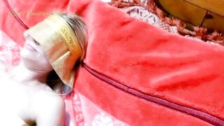 Golden Dress Bimbo Clsoe Up, Creampied Unprotected