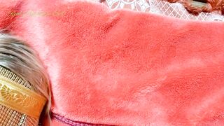 Golden Dress Bimbo Clsoe Up, Creampied Unprotected