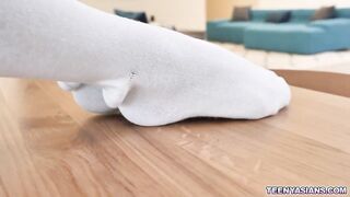 Little eastern mistress Ember Snow just like the feeling when