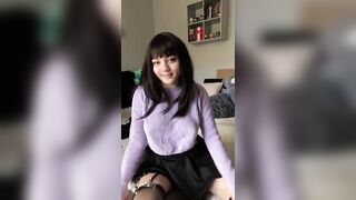 Hottie Goth women with Big Butt Jizzes with her Toy