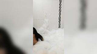 Jugando Con El Pepino En El Jacuzzi