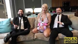 Real cougar slave inside threeway gets screwed