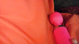 Squirting into my Leggings