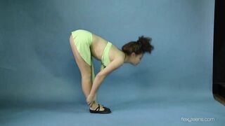 Mila Gimnasterka unshaved tight hot doing gymnastics