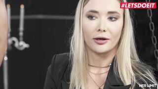 HERLIMIT - Anal Dig Hot Venera Maxima Gets her Booty Spread - LETSDOEIT