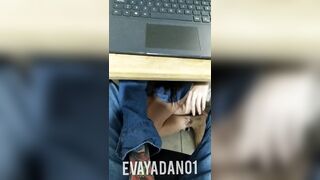 No Lo Dejo Trabajar y Le Hago un Oral