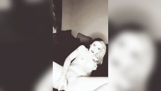 Lusty House Wifey Having Fun with her Twat