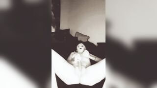 Lusty House Wifey Having Fun with her Twat